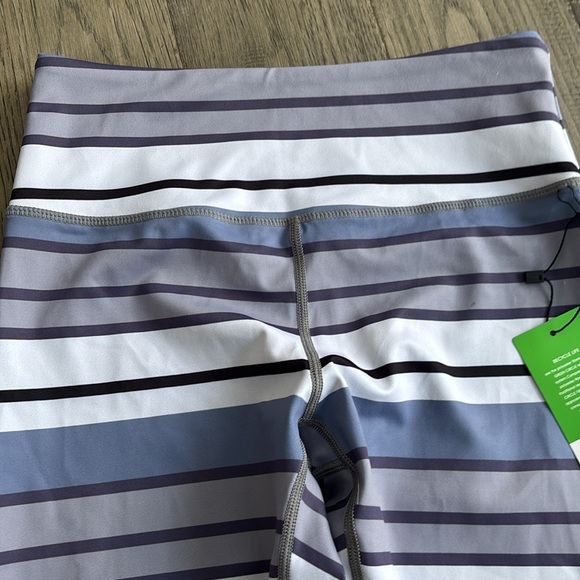 Zyia | Active Purple Horizon Stripe Light n Tight High Rise Leggings Size 4 - Picture 4 of 11